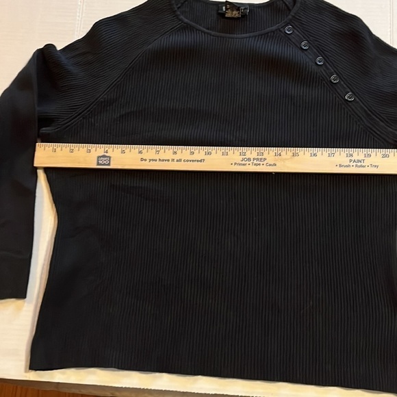 Lane Bryant-size 14/16-black long sleeve sweater with button detail - Picture 7 of 8